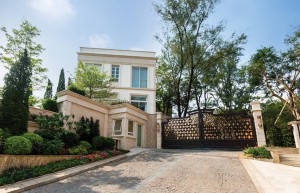 香港大屿山新楼盘岚玥别墅，临海地段，共2幢独立屋