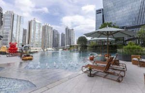 天璽天第2期首推24套四房大户型，尽揽广阔城市及群山翠绿景观